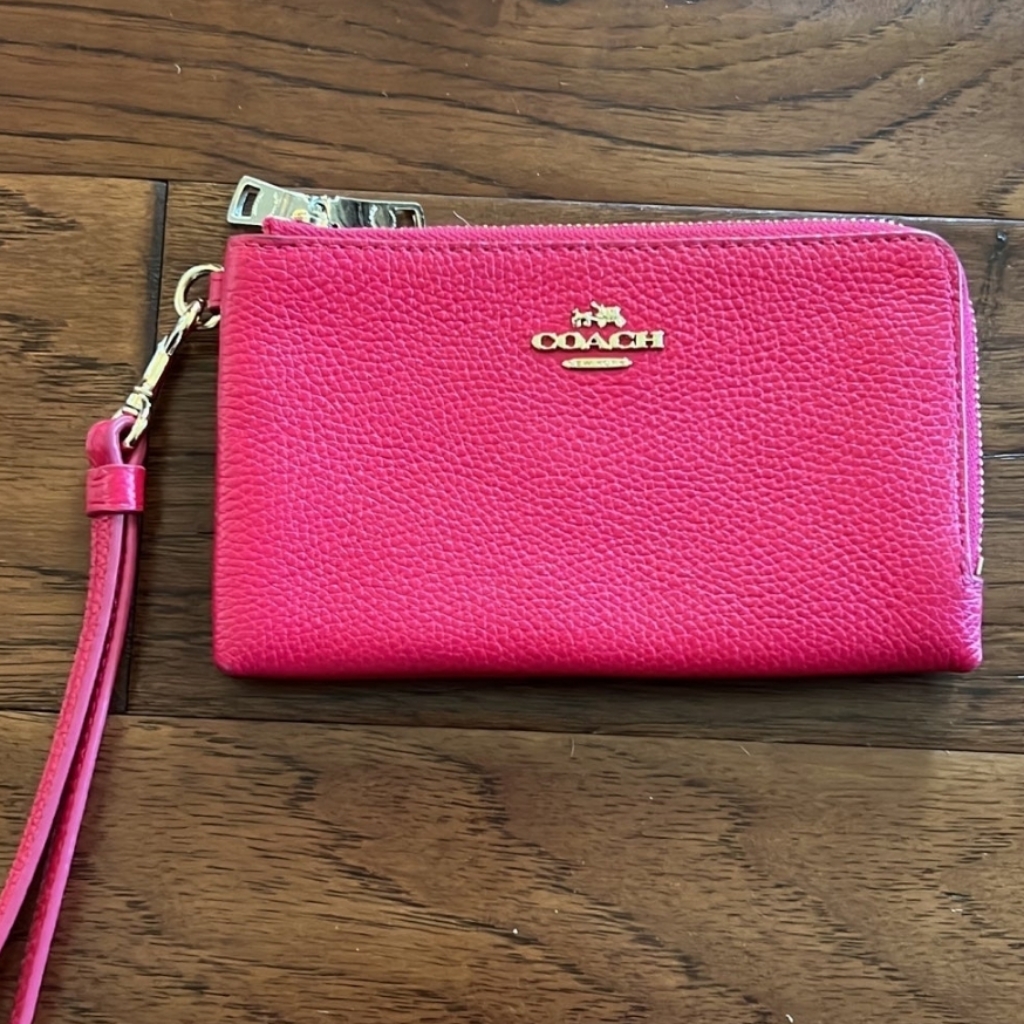 Double Corner Zip Wristlet